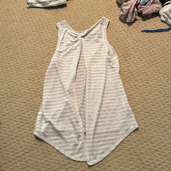 Lululemon tank - Picture 2 of 4